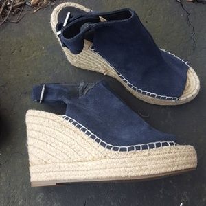 Kenneth Cole sandals. 6 1/2